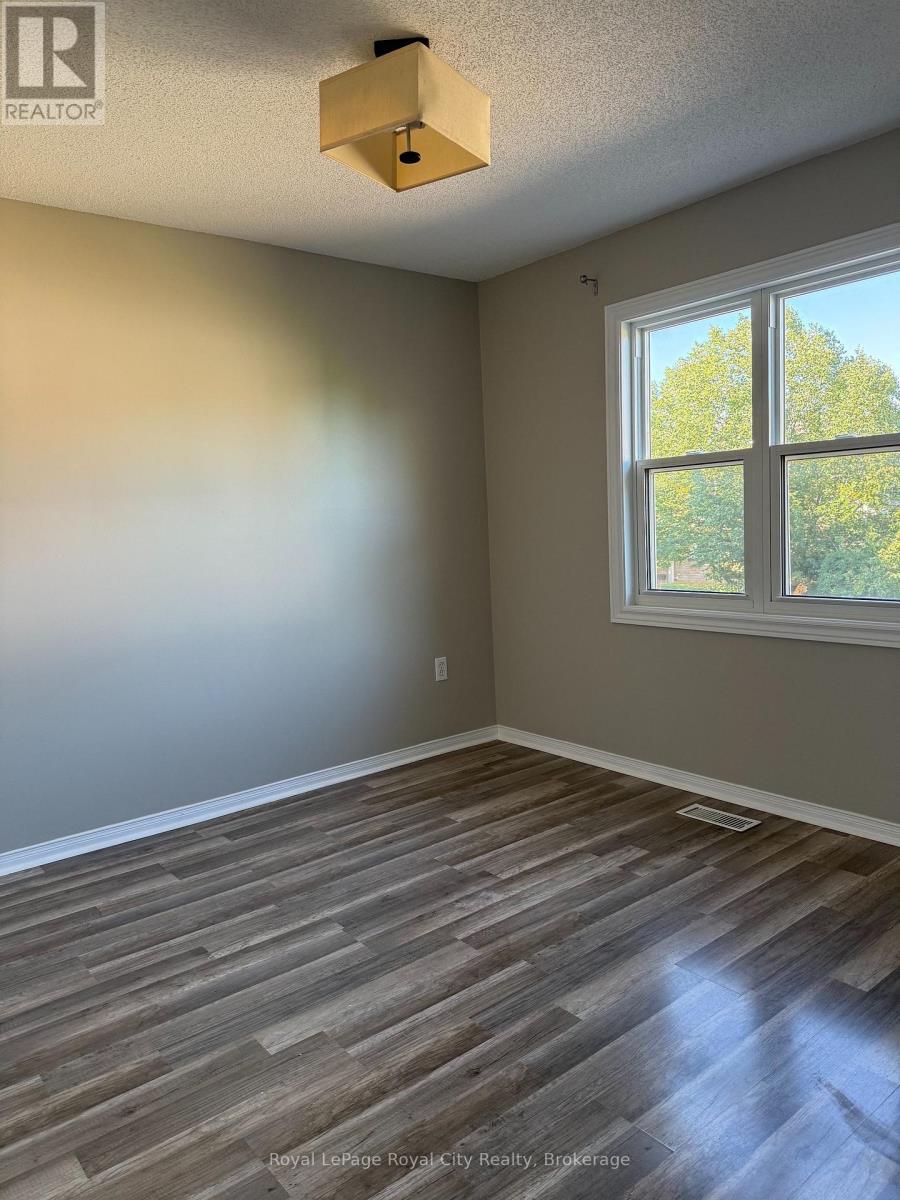 93 - 240 London Road W, Guelph, Ontario  N1H 8N8 - Photo 6 - X13793246