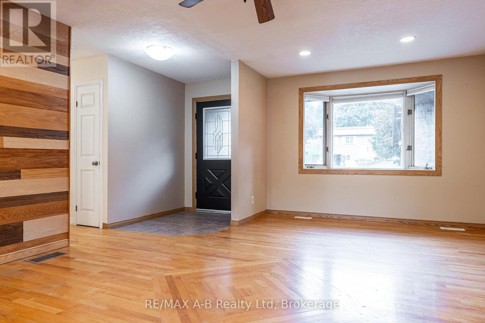332 Widder Street E, St. Marys, Ontario  N4X 1A6 - Photo 4 - X13793310