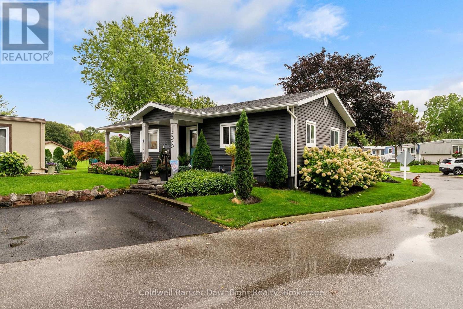 188 Pebble Beach Parkway, South Huron, Ontario  N0M 1T0 - Photo 3 - X13793362