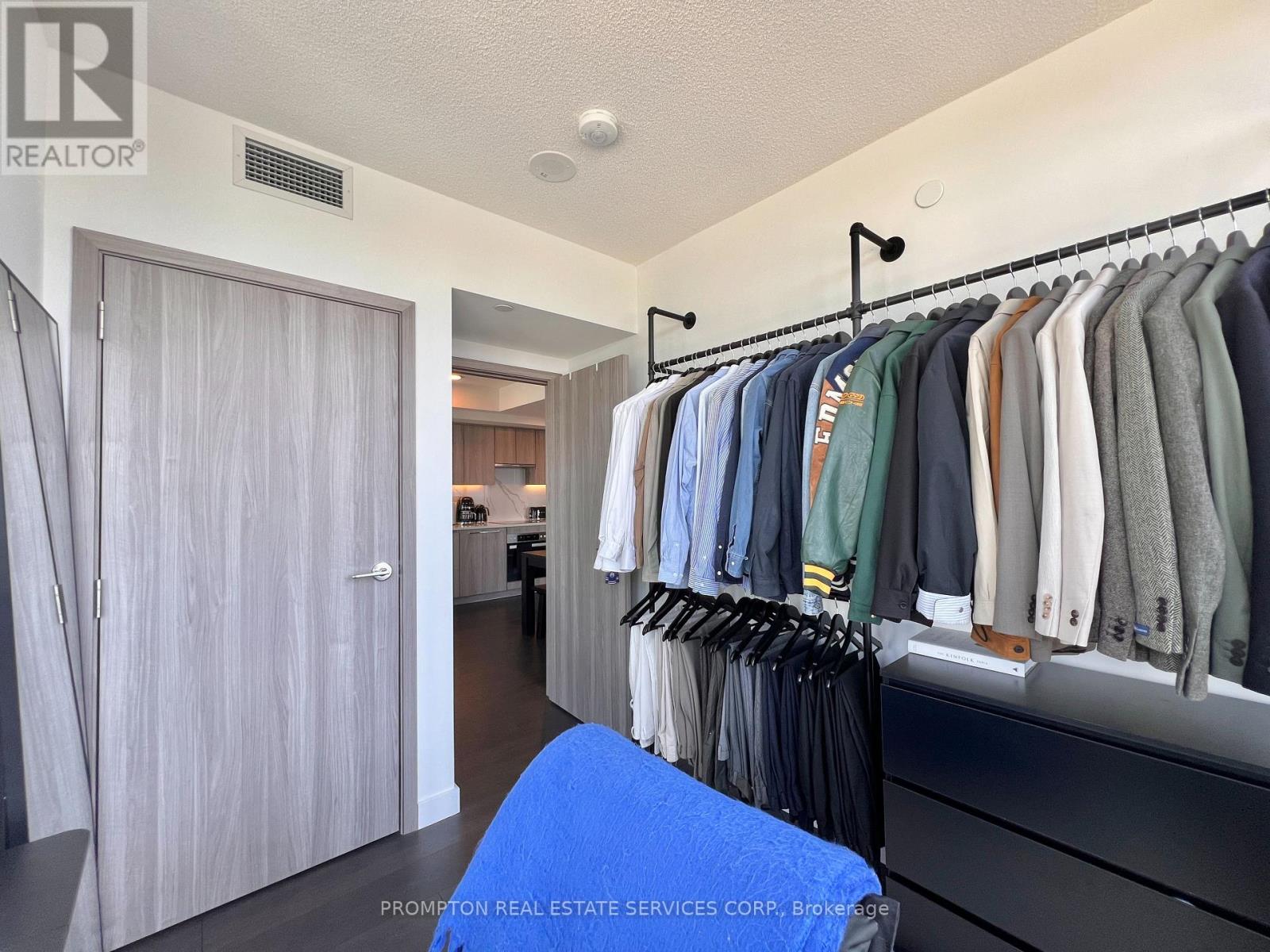 2903 - 3 Concord Cityplace Way, Toronto, Ontario  M5V 0X4 - Photo 17 - C13793222