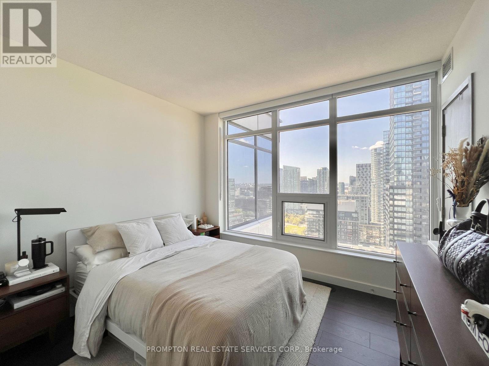 2903 - 3 Concord Cityplace Way, Toronto, Ontario  M5V 0X4 - Photo 8 - C13793222