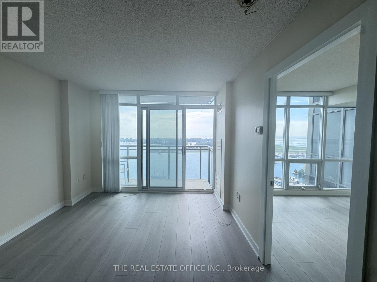 4712 - 11 Brunel Court, Toronto, Ontario  M5V 3Y3 - Photo 10 - C13793226