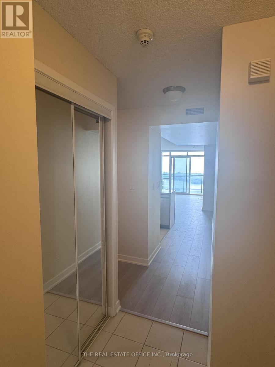 4712 - 11 Brunel Court, Toronto, Ontario  M5V 3Y3 - Photo 6 - C13793226
