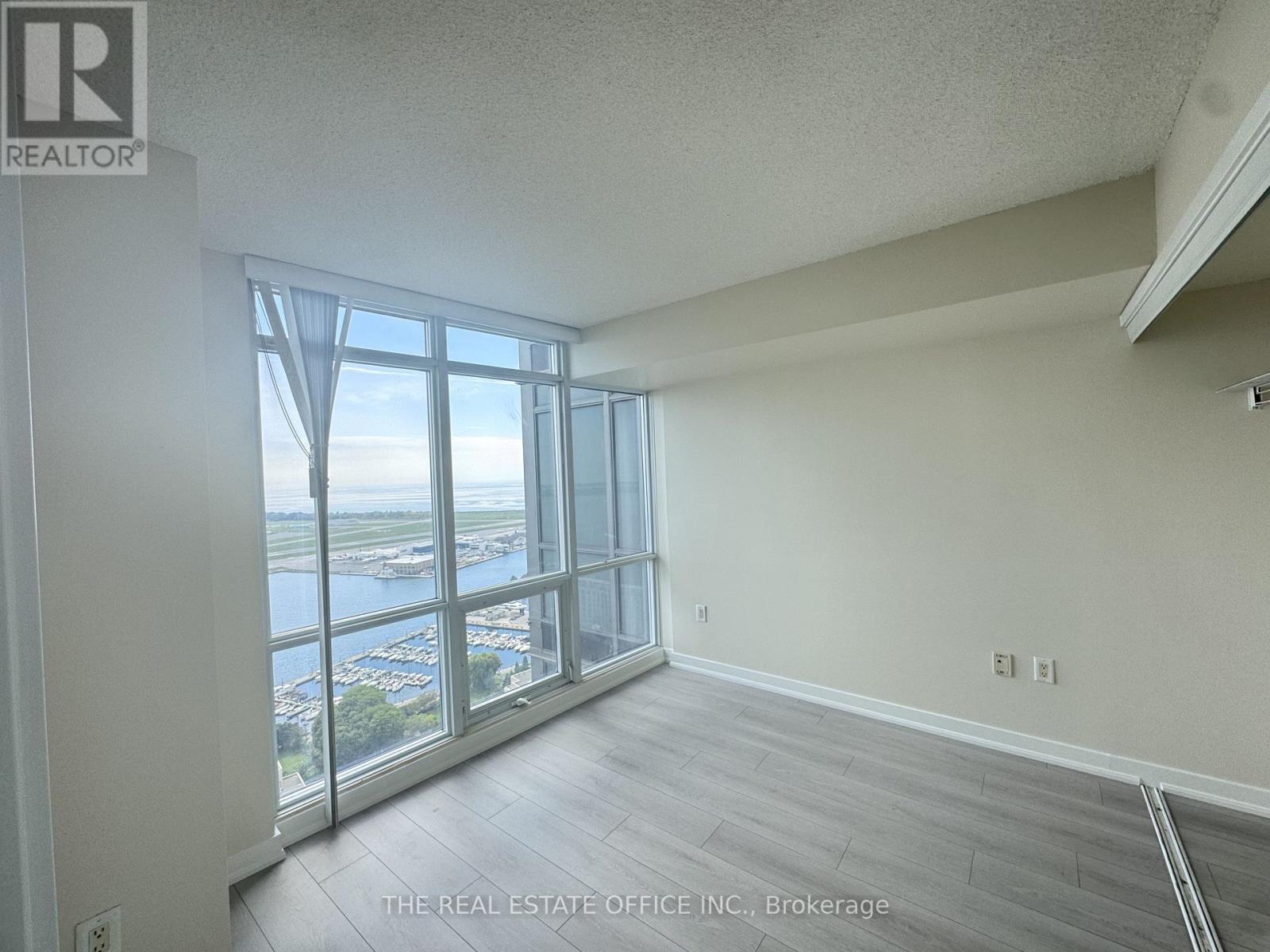 4712 - 11 Brunel Court, Toronto, Ontario  M5V 3Y3 - Photo 7 - C13793226