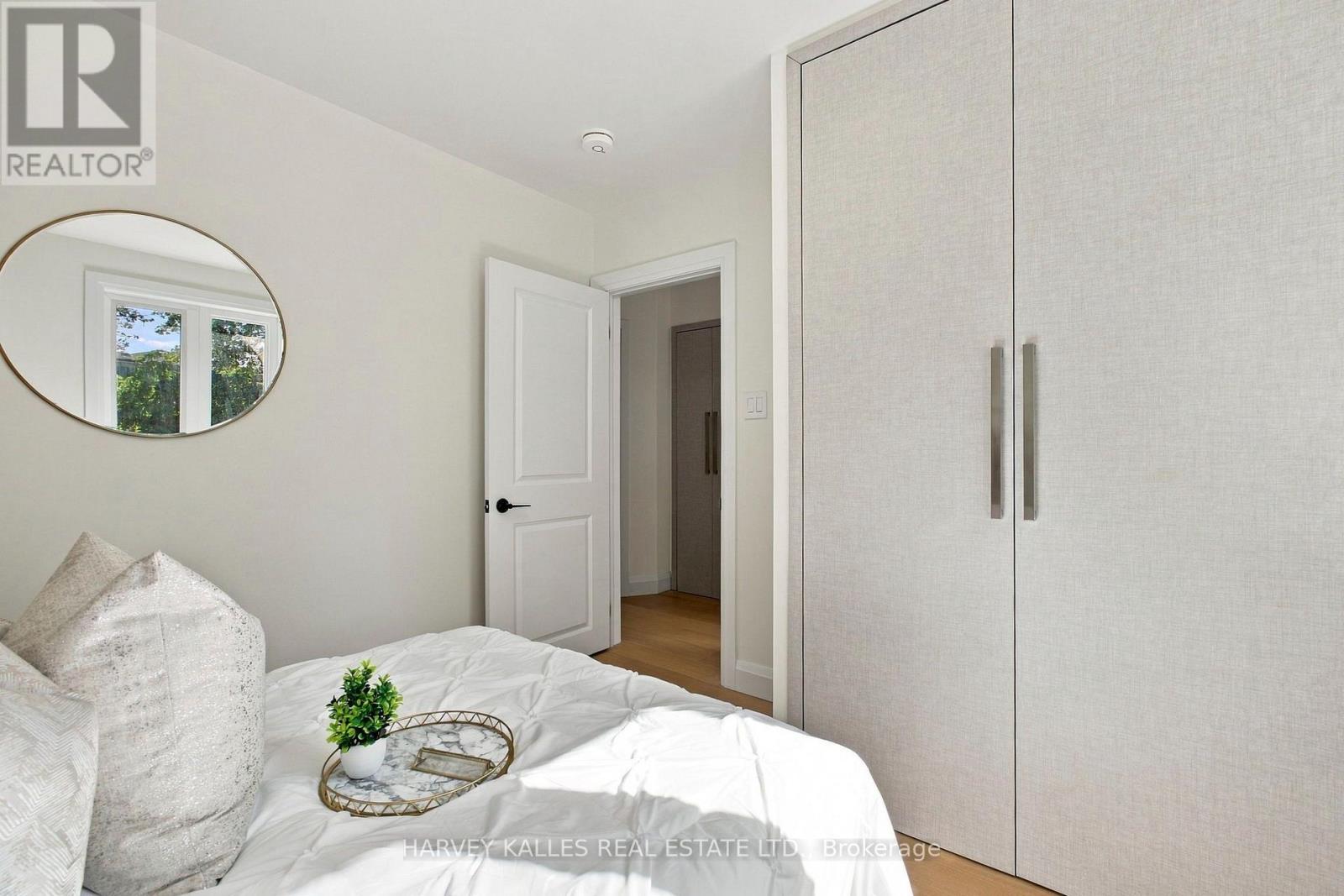 547 Melrose Avenue, Toronto, Ontario  M5M 2A4 - Photo 23 - C13793344