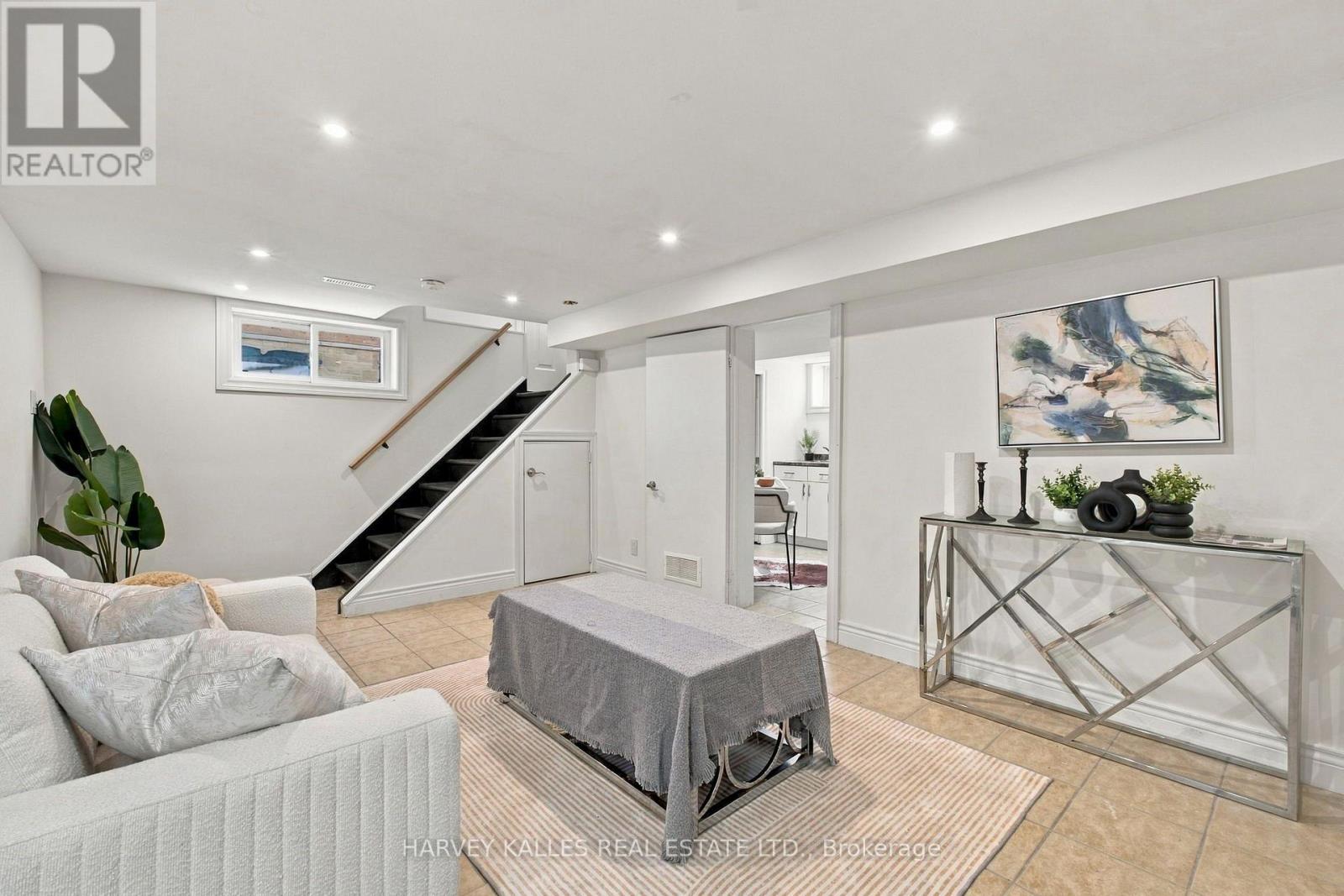 547 Melrose Avenue, Toronto, Ontario  M5M 2A4 - Photo 29 - C13793344