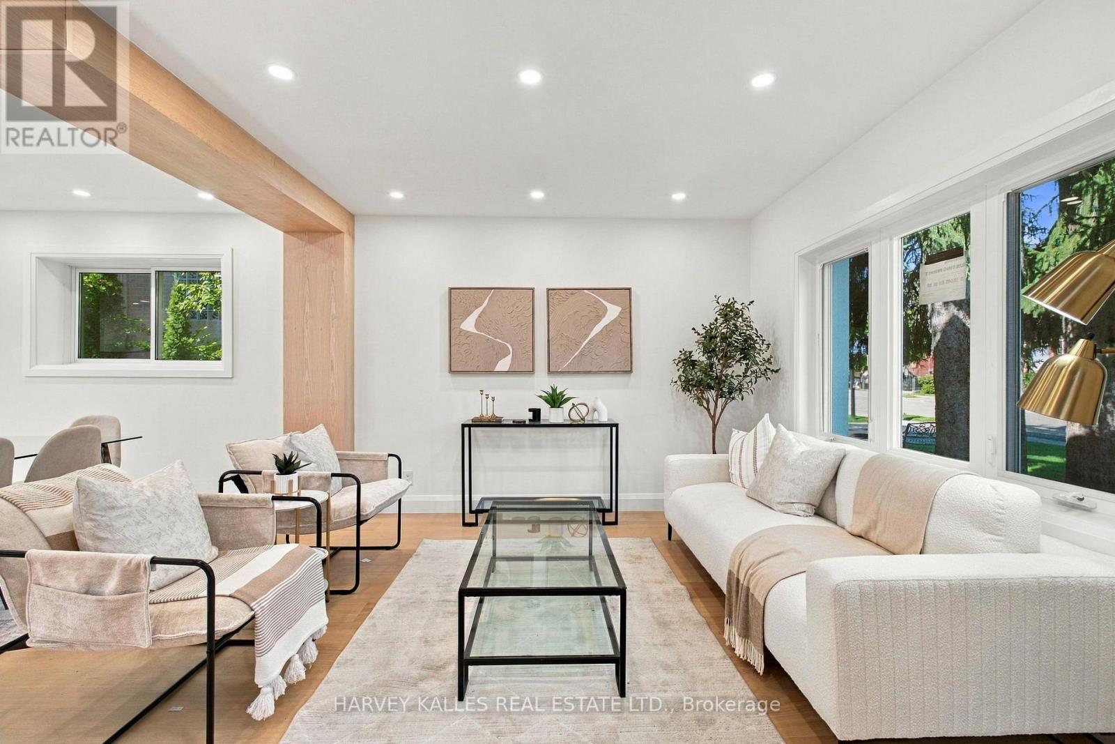 547 Melrose Avenue, Toronto, Ontario  M5M 2A4 - Photo 7 - C13793344