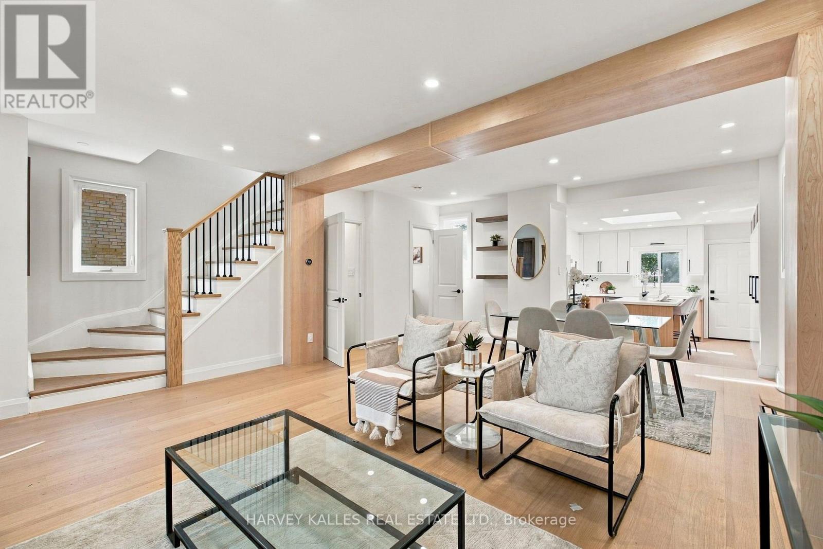 547 Melrose Avenue, Toronto, Ontario  M5M 2A4 - Photo 8 - C13793344