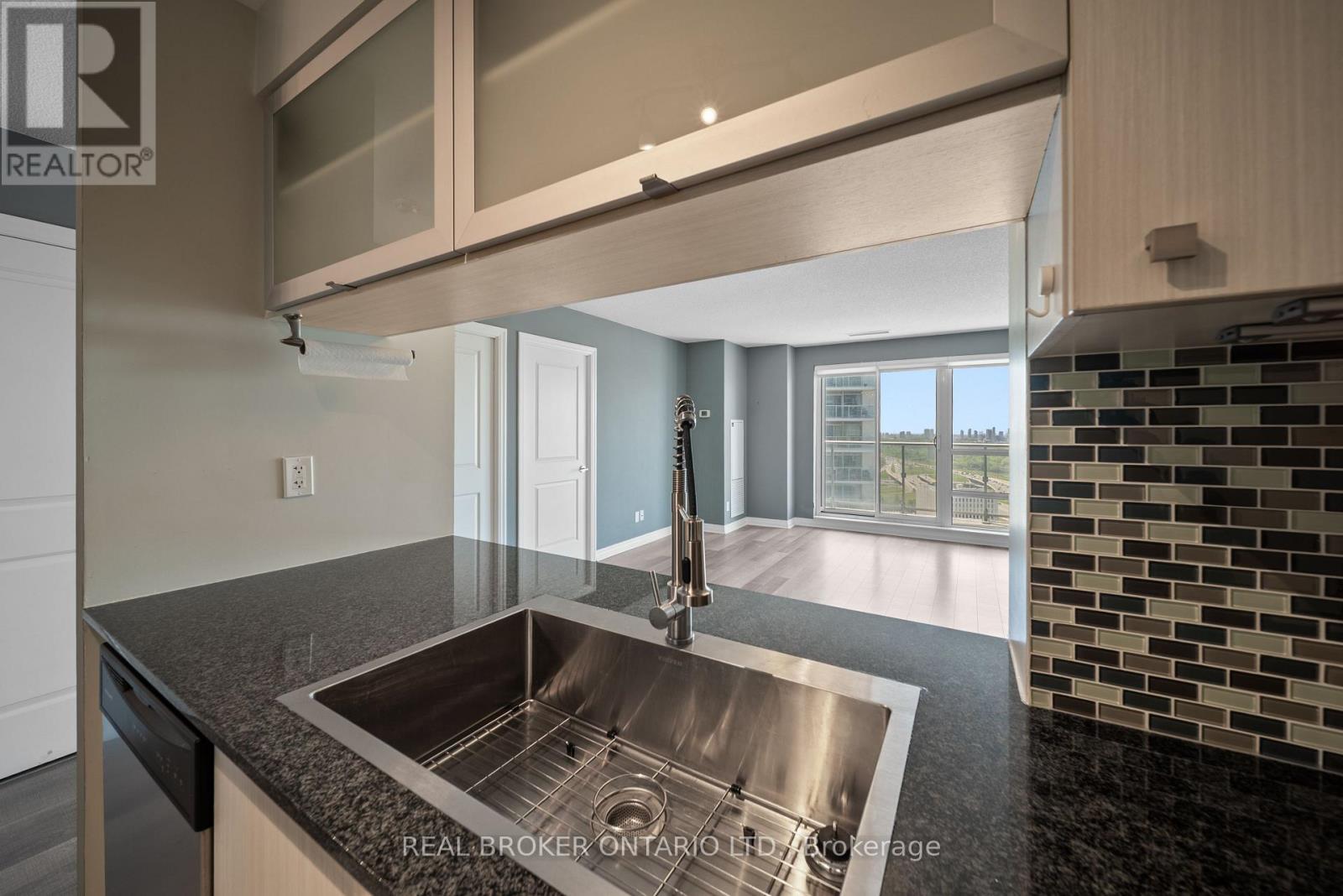3010 - 2015 Sheppard Avenue E, Toronto, Ontario  M2J 0B3 - Photo 11 - C13793394
