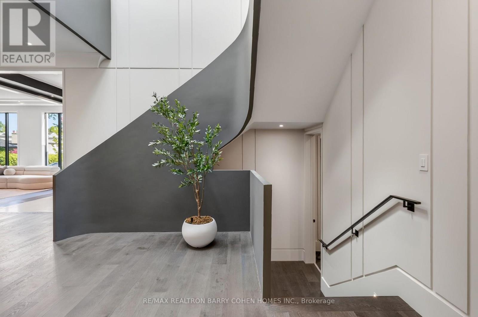 90 Arjay Crescent, Toronto, Ontario  M2L 1C7 - Photo 35 - C13793490