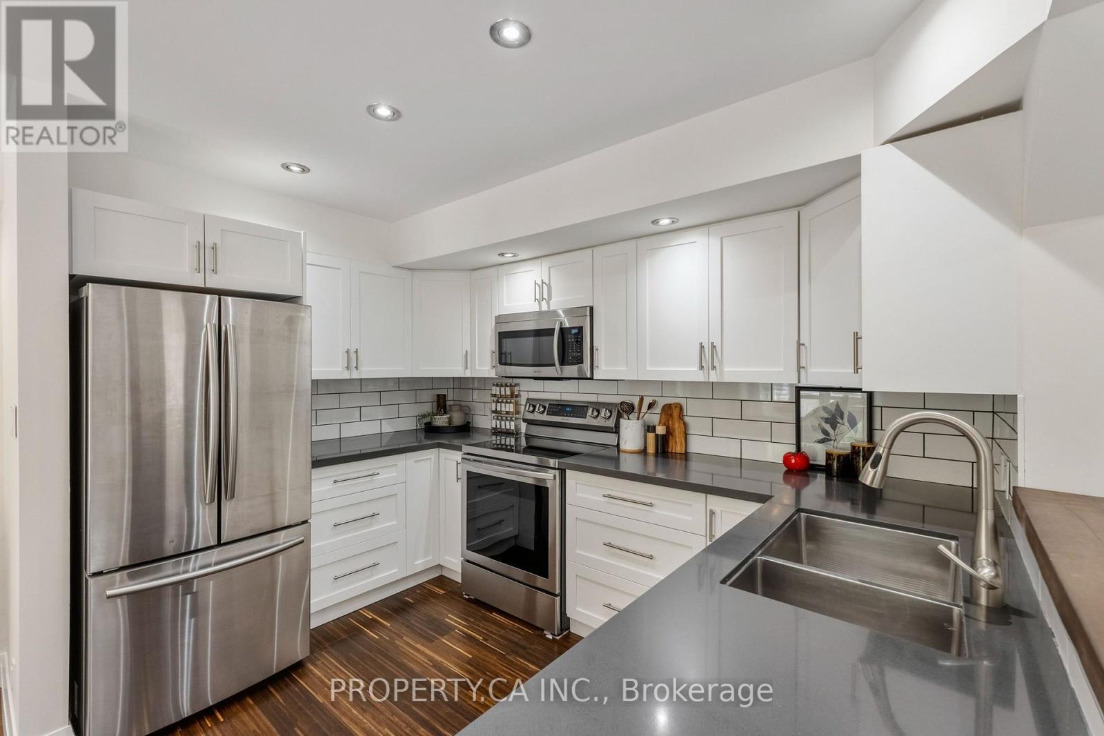 Th2 - 208 Niagara Street, Toronto, Ontario  M6J 3W5 - Photo 16 - C13793496