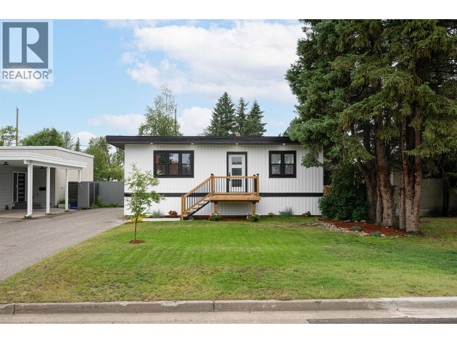 591 Douglas Street, Prince George, British Columbia  V2M 2M5 - Photo 3 - R3149196