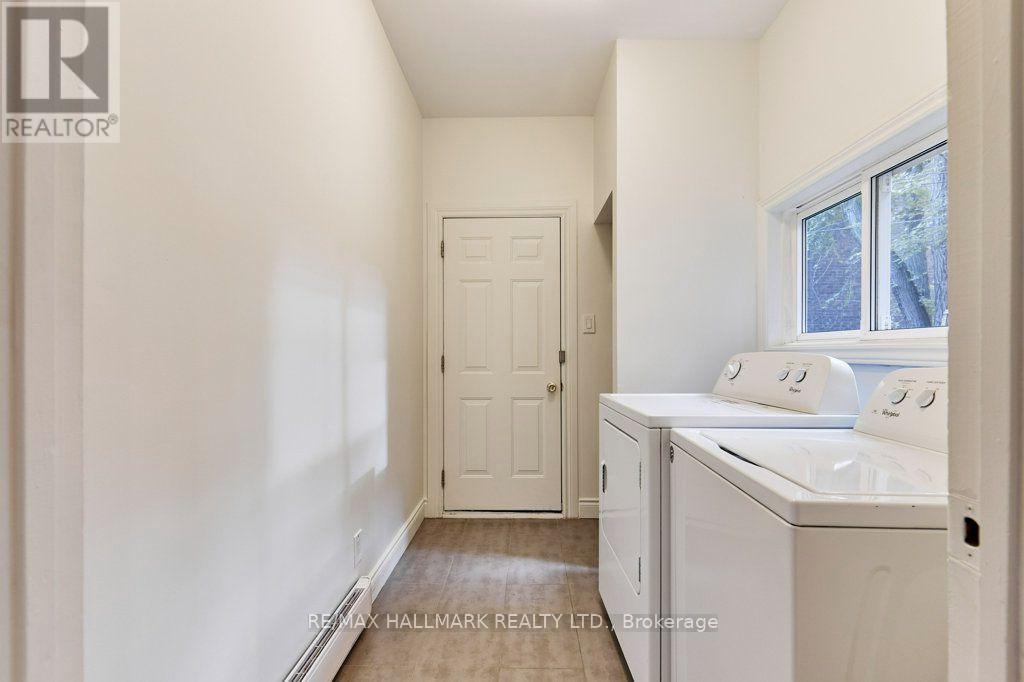 95 Browning Avenue, Toronto, Ontario  M4K 1W2 - Photo 11 - E13793284