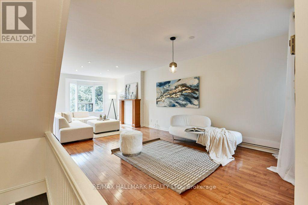95 Browning Avenue, Toronto, Ontario  M4K 1W2 - Photo 13 - E13793284