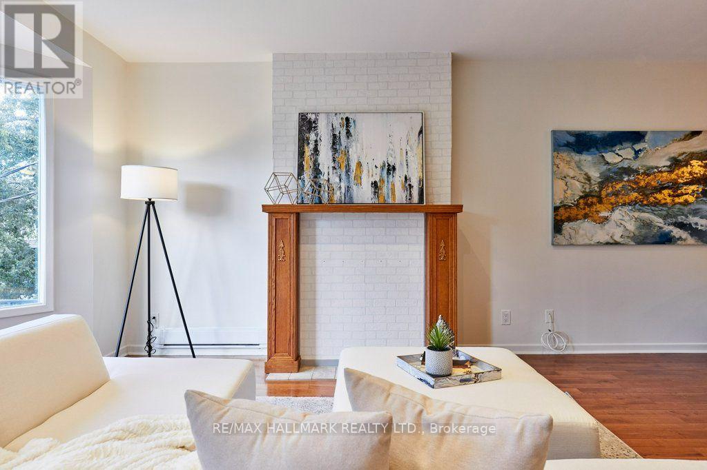 95 Browning Avenue, Toronto, Ontario  M4K 1W2 - Photo 15 - E13793284