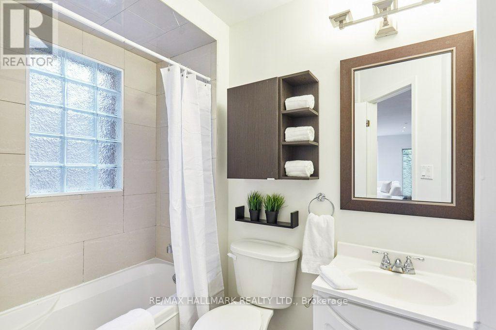 95 Browning Avenue, Toronto, Ontario  M4K 1W2 - Photo 20 - E13793284