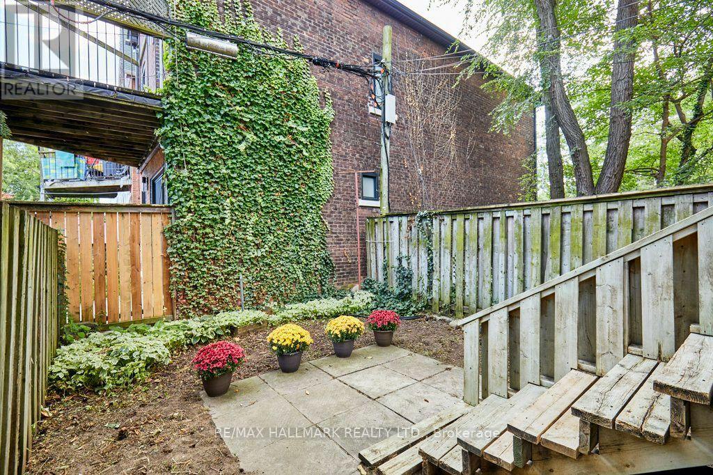 95 Browning Avenue, Toronto, Ontario  M4K 1W2 - Photo 33 - E13793284