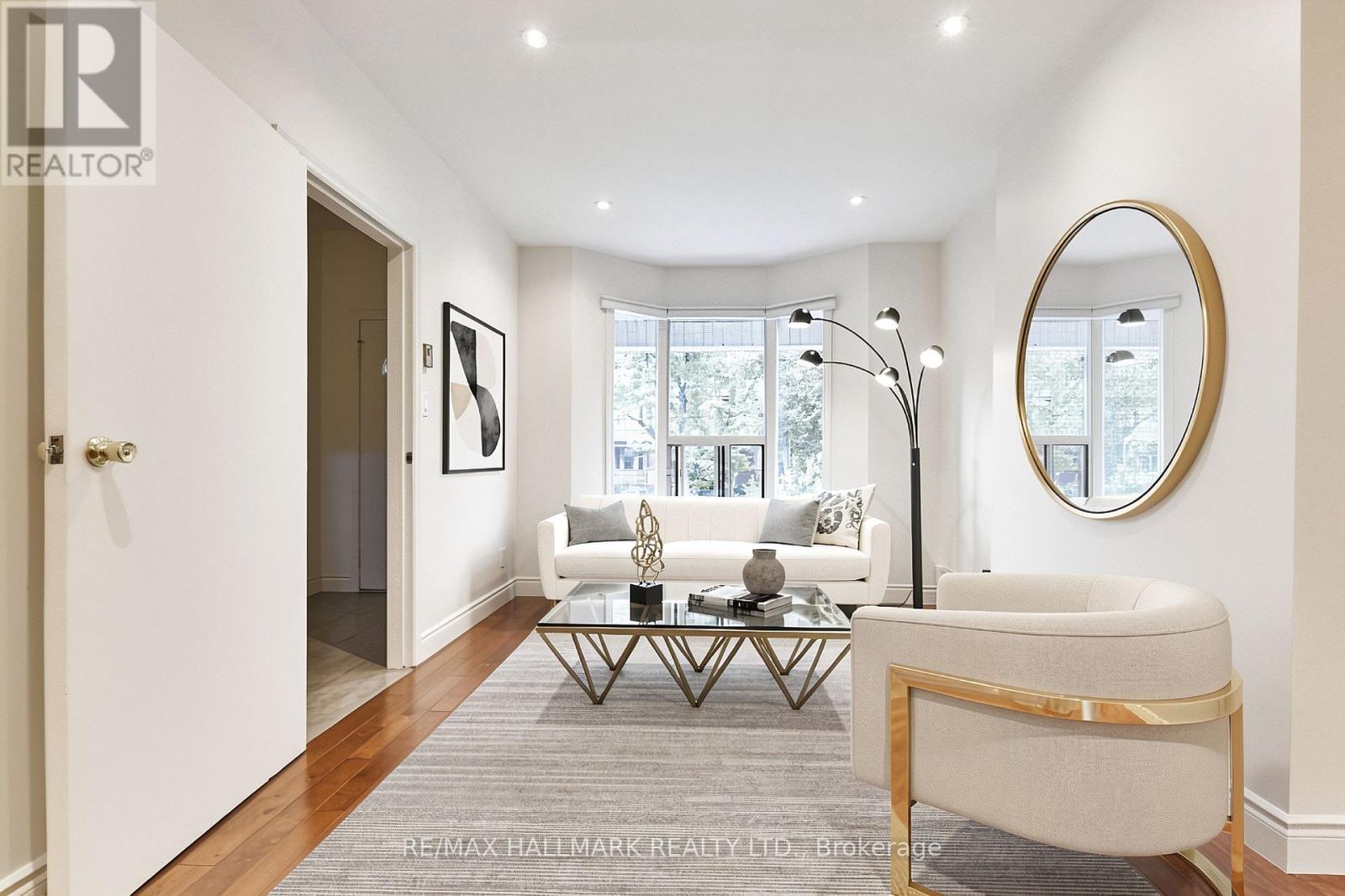 95 Browning Avenue, Toronto, Ontario  M4K 1W2 - Photo 4 - E13793284