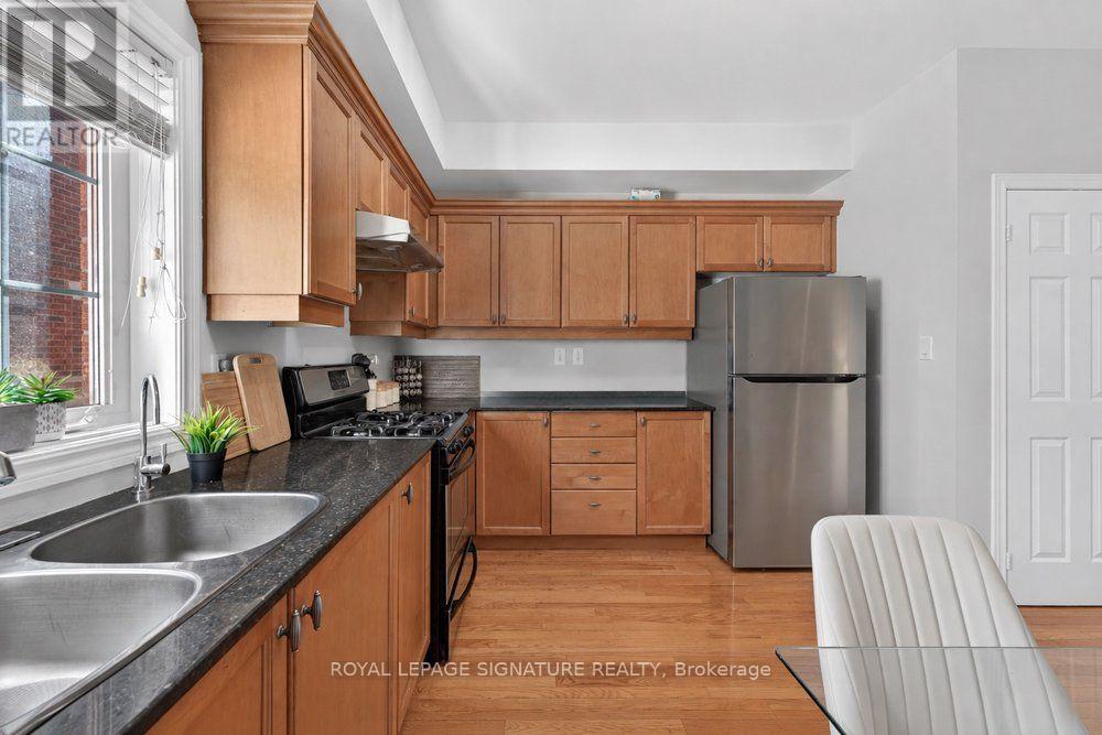 1755 Danforth Avenue, Toronto, Ontario  M4C 1J1 - Photo 16 - E13793304