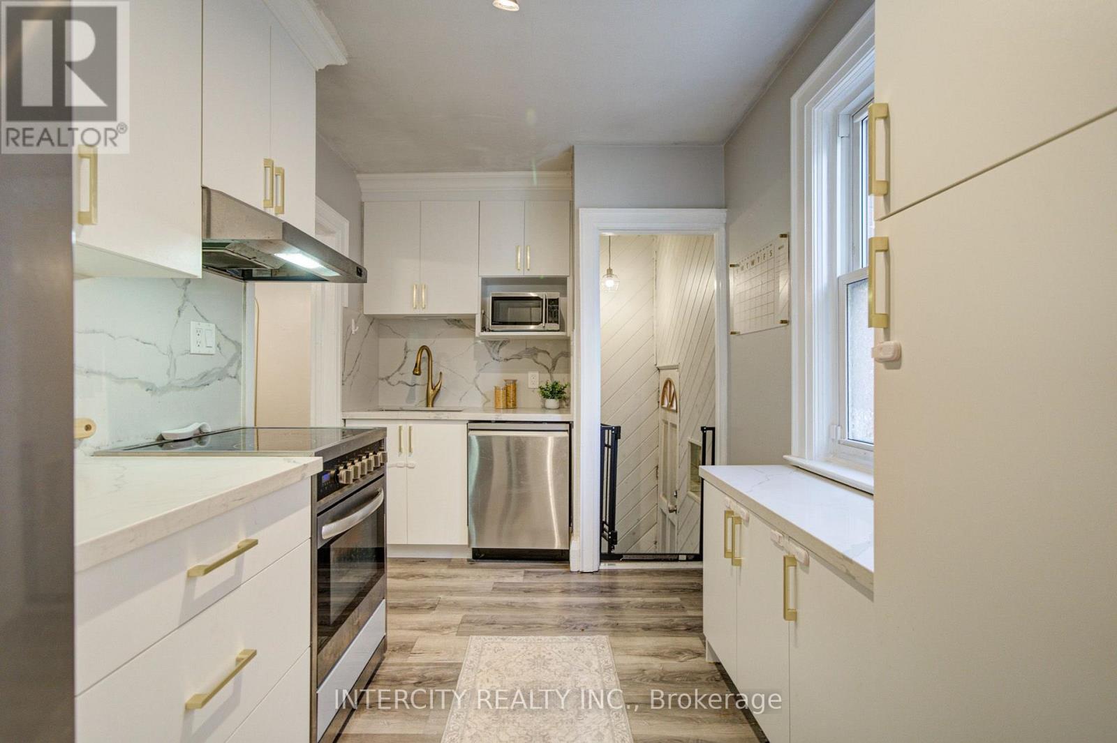 256 Blantyre Avenue, Toronto, Ontario  M1N 2S1 - Photo 13 - E13793330