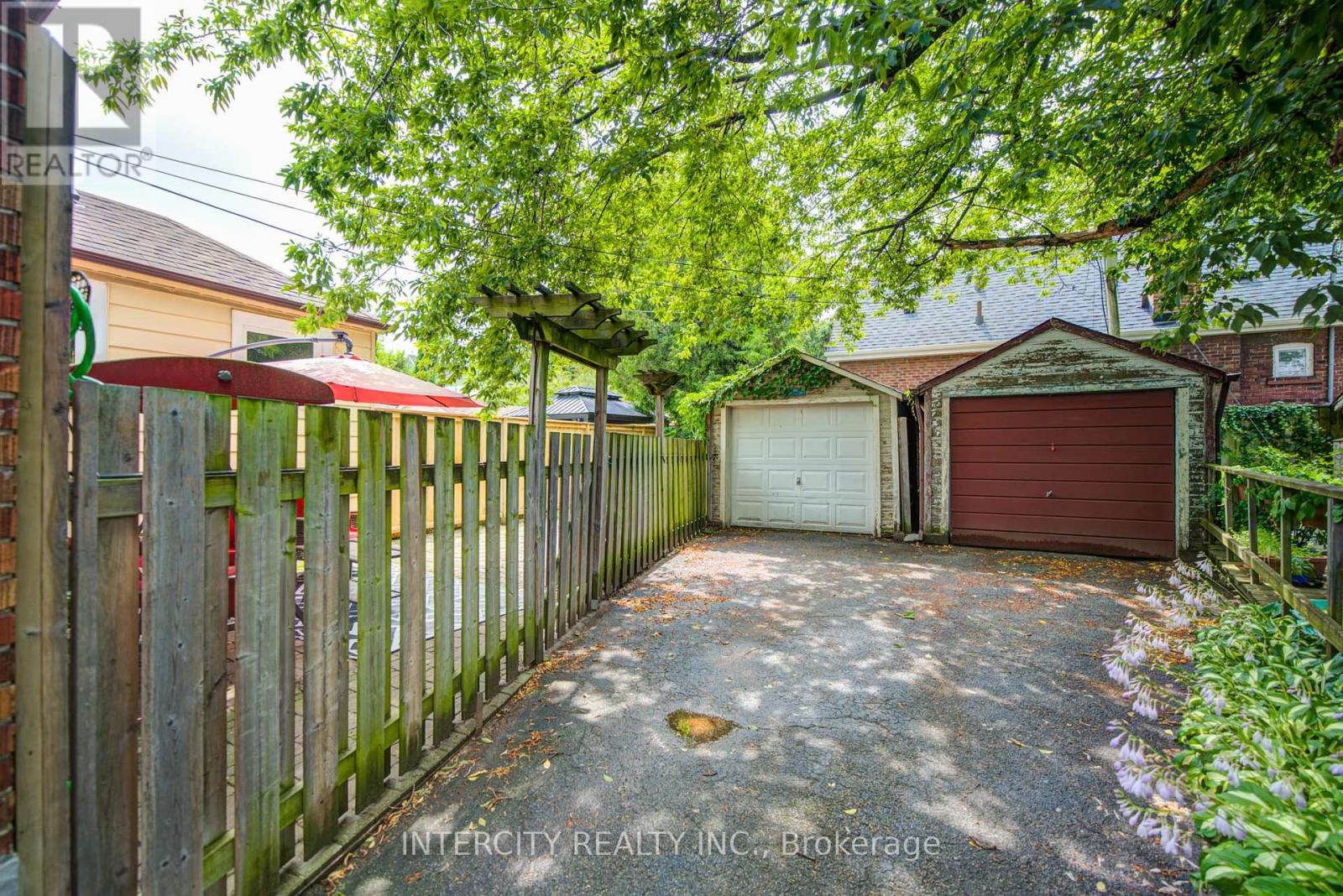 256 Blantyre Avenue, Toronto, Ontario  M1N 2S1 - Photo 35 - E13793330