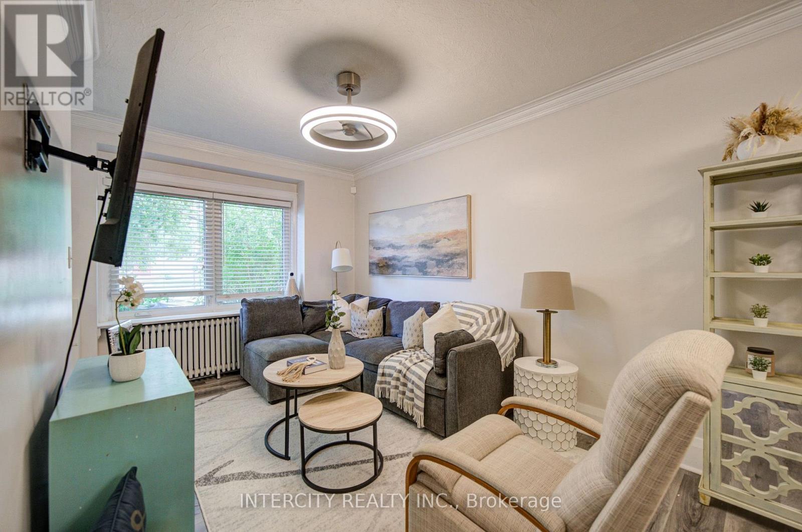 256 Blantyre Avenue, Toronto, Ontario  M1N 2S1 - Photo 7 - E13793330