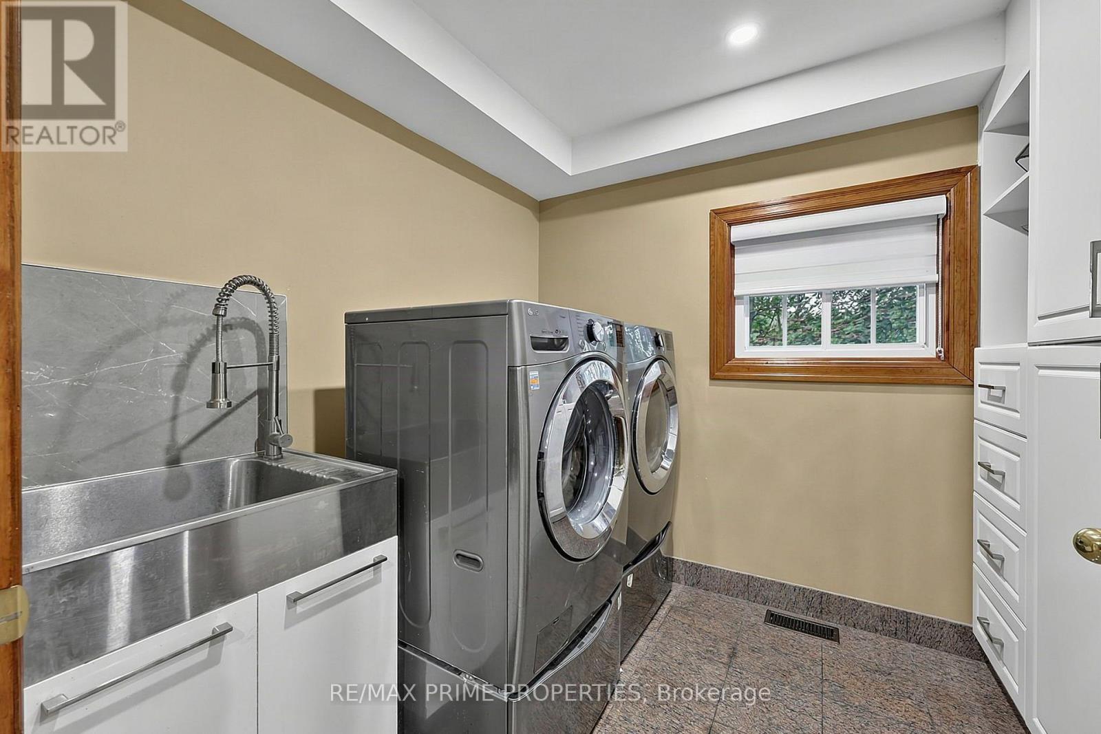 20369 Centre Street, East Gwillimbury, Ontario  L0G 1M0 - Photo 17 - N13793320