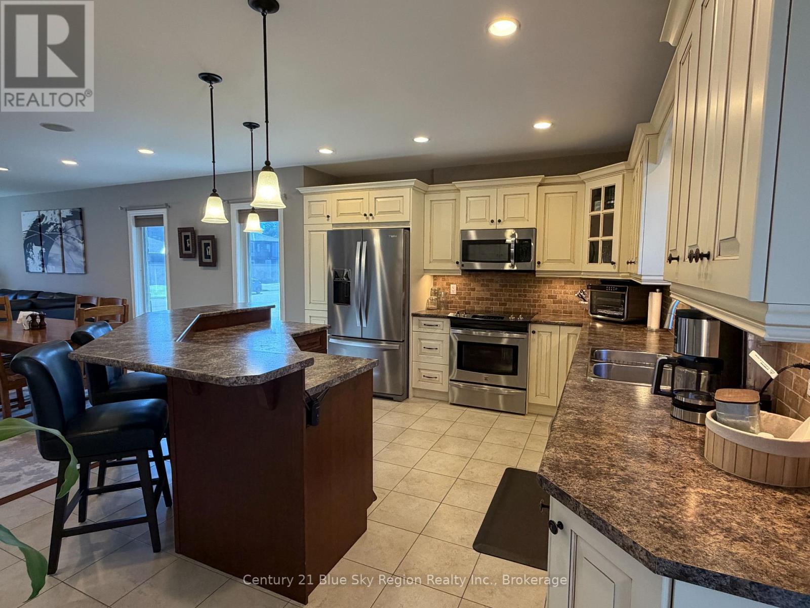 21 Sugarbush Street, North Bay, Ontario  P1C 0A4 - Photo 4 - X13793464