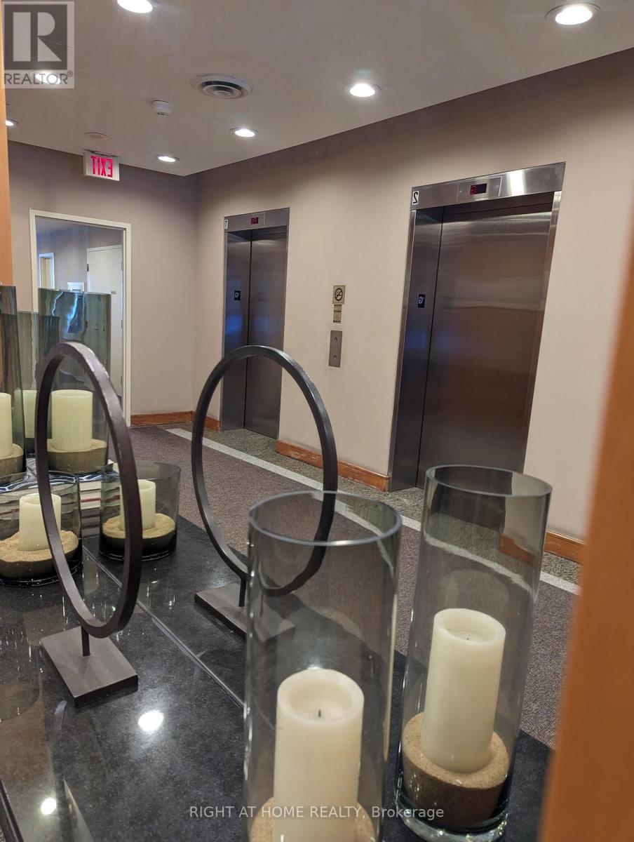 305 - 260 Doris Avenue, Toronto, Ontario  M2N 6X9 - Photo 36 - C13792890