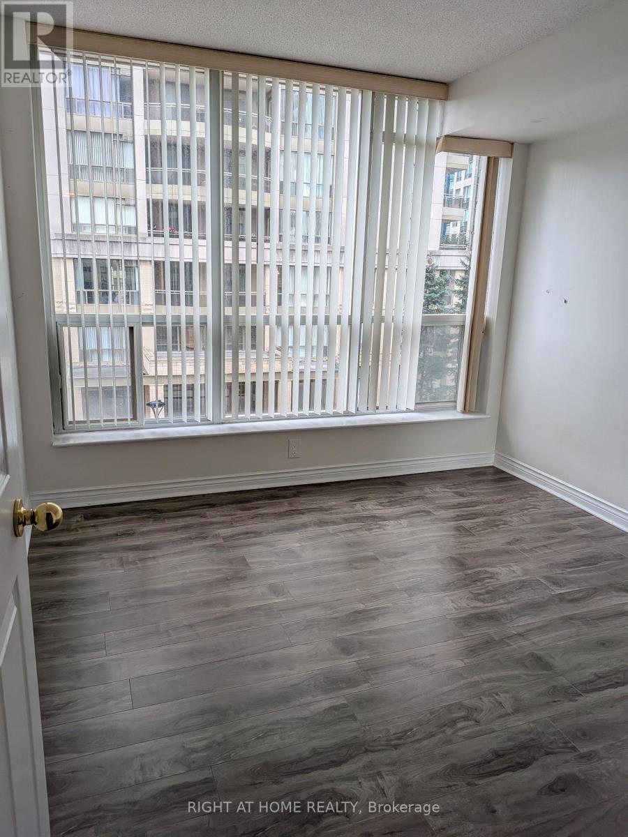 305 - 260 Doris Avenue, Toronto, Ontario  M2N 6X9 - Photo 7 - C13792890