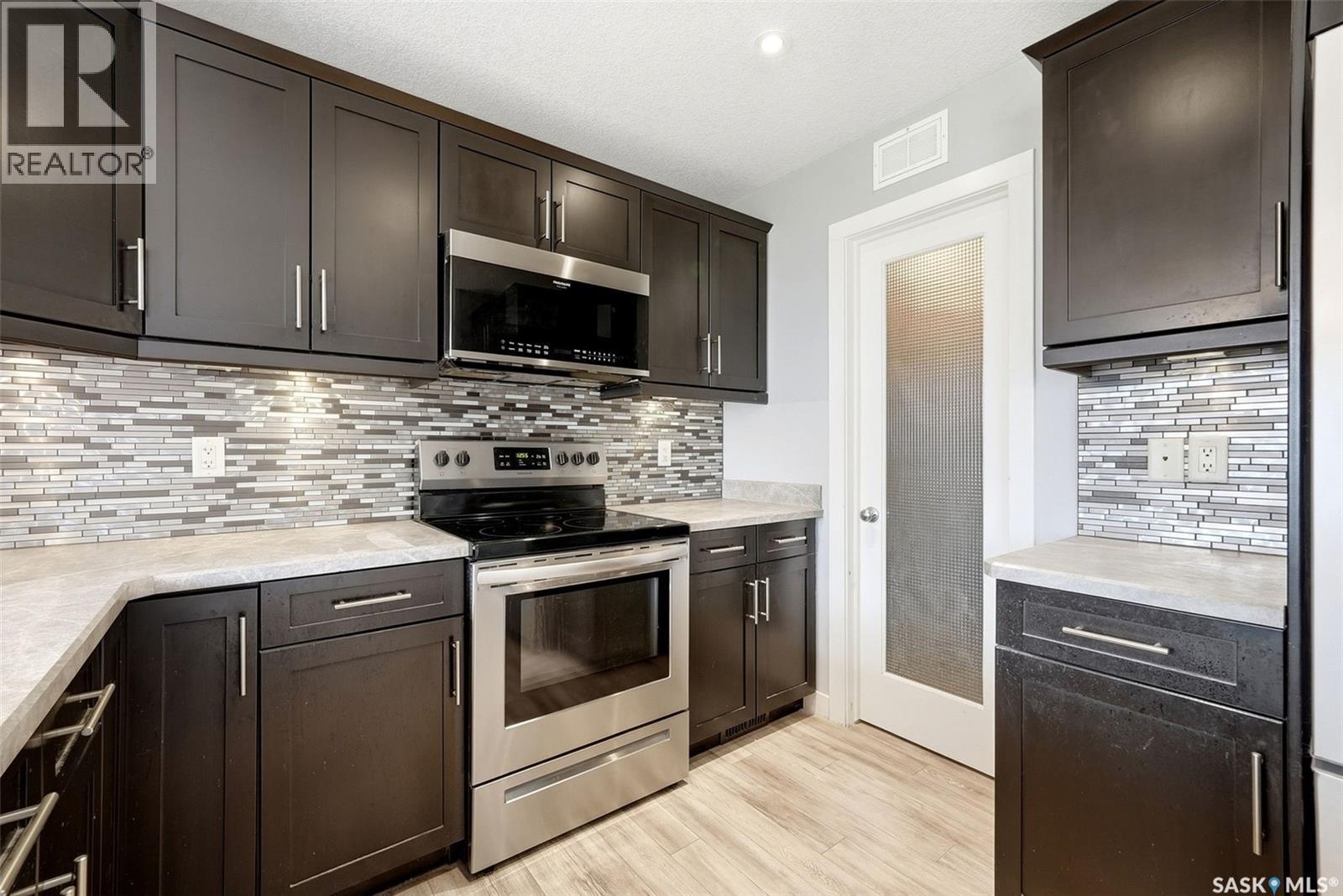 2817 Elgaard Drive, Regina, Saskatchewan  S4X 0M4 - Photo 10 - SK048662