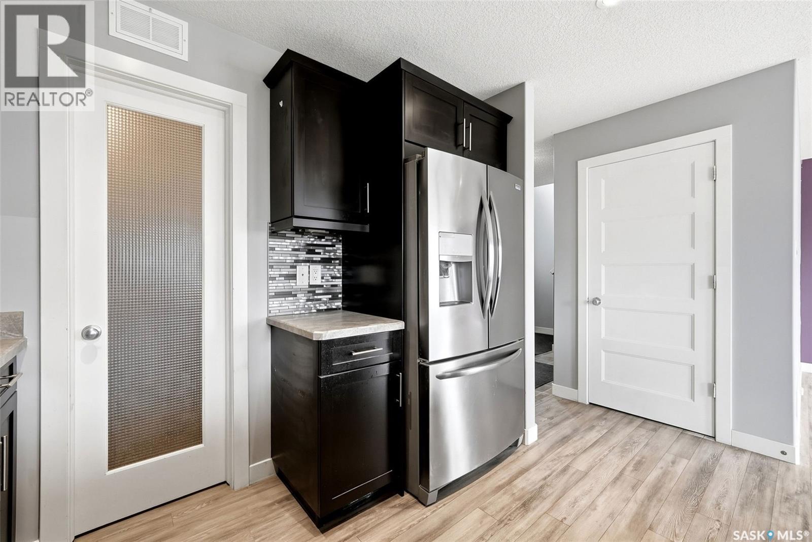 2817 Elgaard Drive, Regina, Saskatchewan  S4X 0M4 - Photo 11 - SK048662