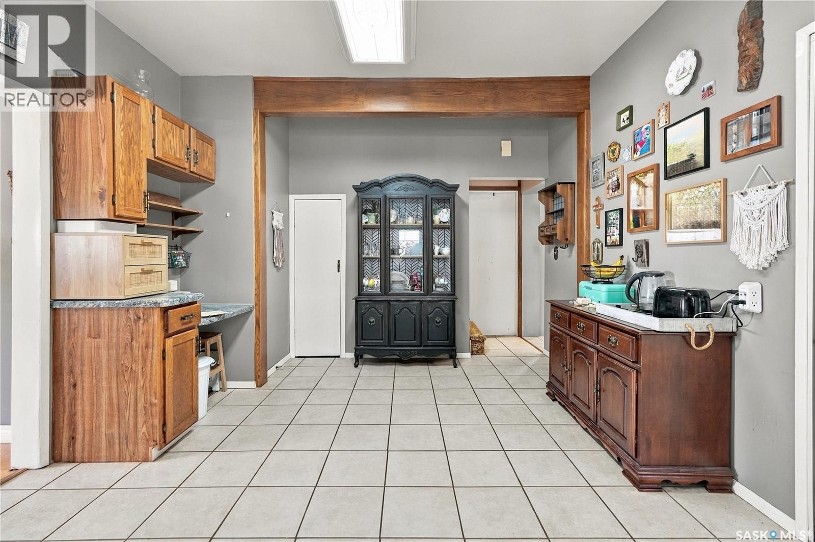 250 3rd Avenue E, Gravelbourg, Saskatchewan  S0H 1X0 - Photo 10 - SK048603