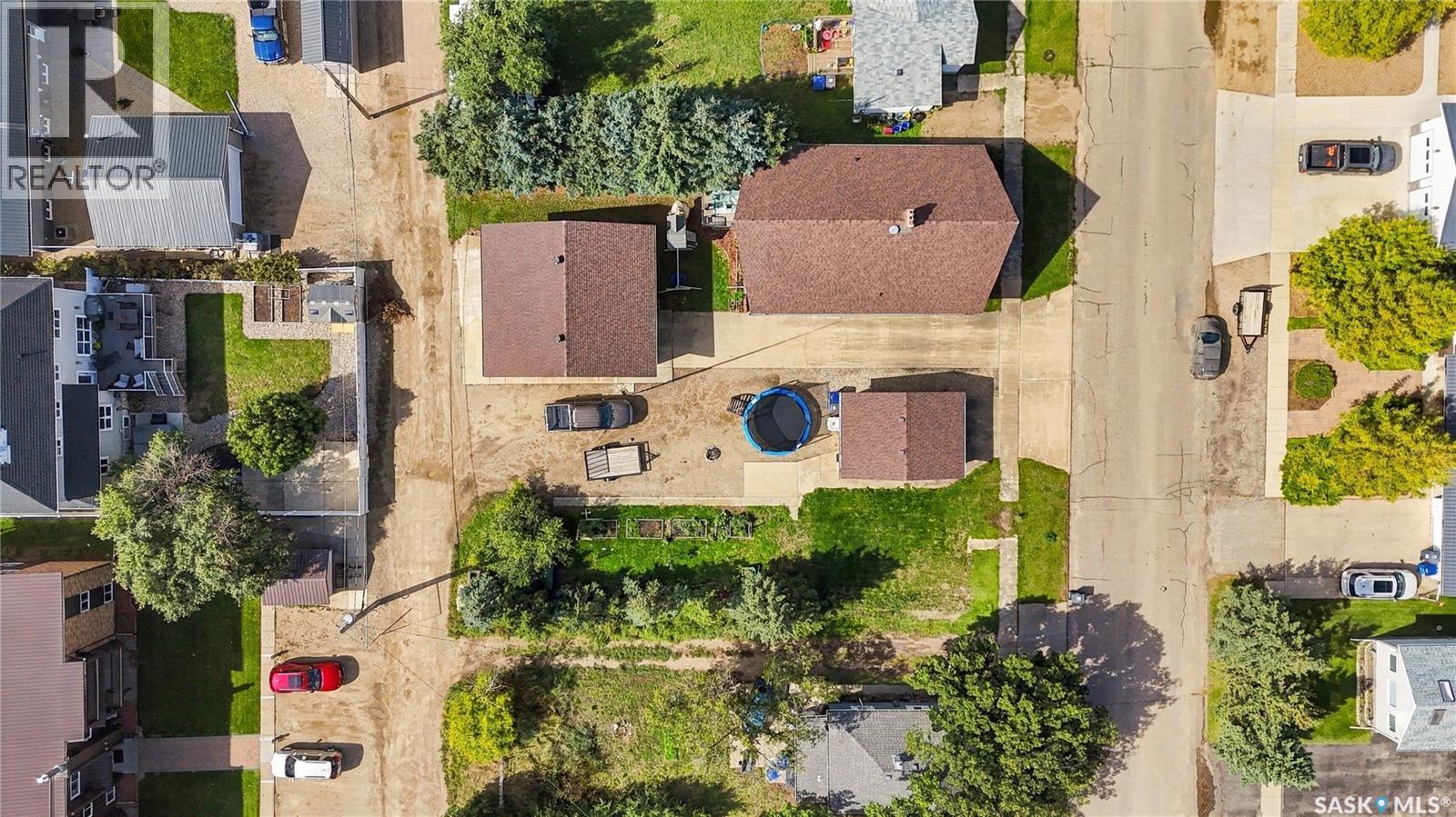 250 3rd Avenue E, Gravelbourg, Saskatchewan  S0H 1X0 - Photo 53 - SK048603