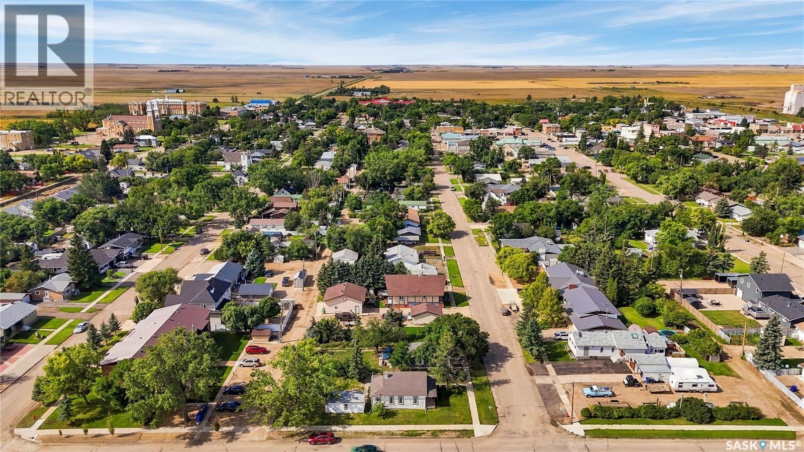 250 3rd Avenue E, Gravelbourg, Saskatchewan  S0H 1X0 - Photo 57 - SK048603