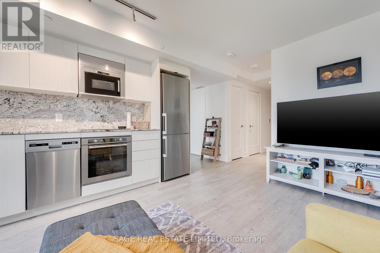 834 - 5 Mabelle Avenue, Toronto, Ontario  M9A 0C8 - Photo 4 - W13793254