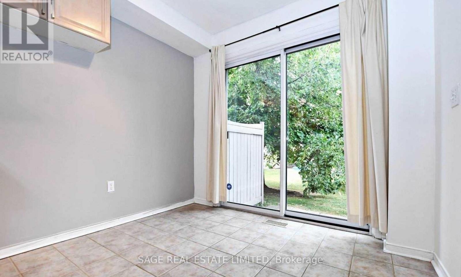 113 - 833 Scollard Court E, Mississauga, Ontario  L5V 2B4 - Photo 10 - W13793474