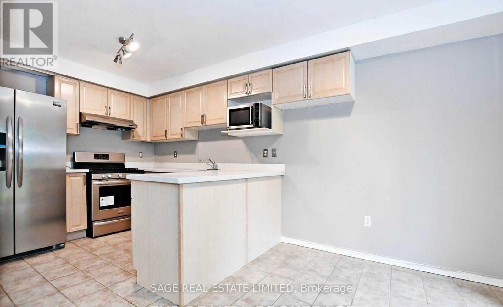 113 - 833 Scollard Court E, Mississauga, Ontario  L5V 2B4 - Photo 8 - W13793474