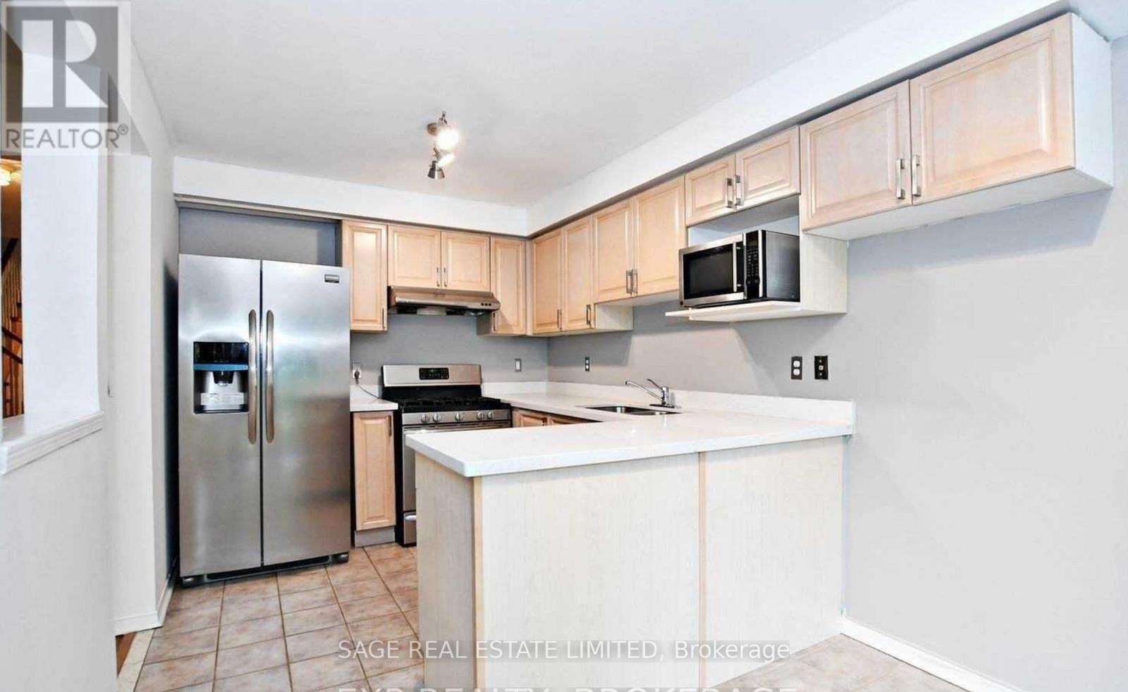 113 - 833 Scollard Court E, Mississauga, Ontario  L5V 2B4 - Photo 9 - W13793474