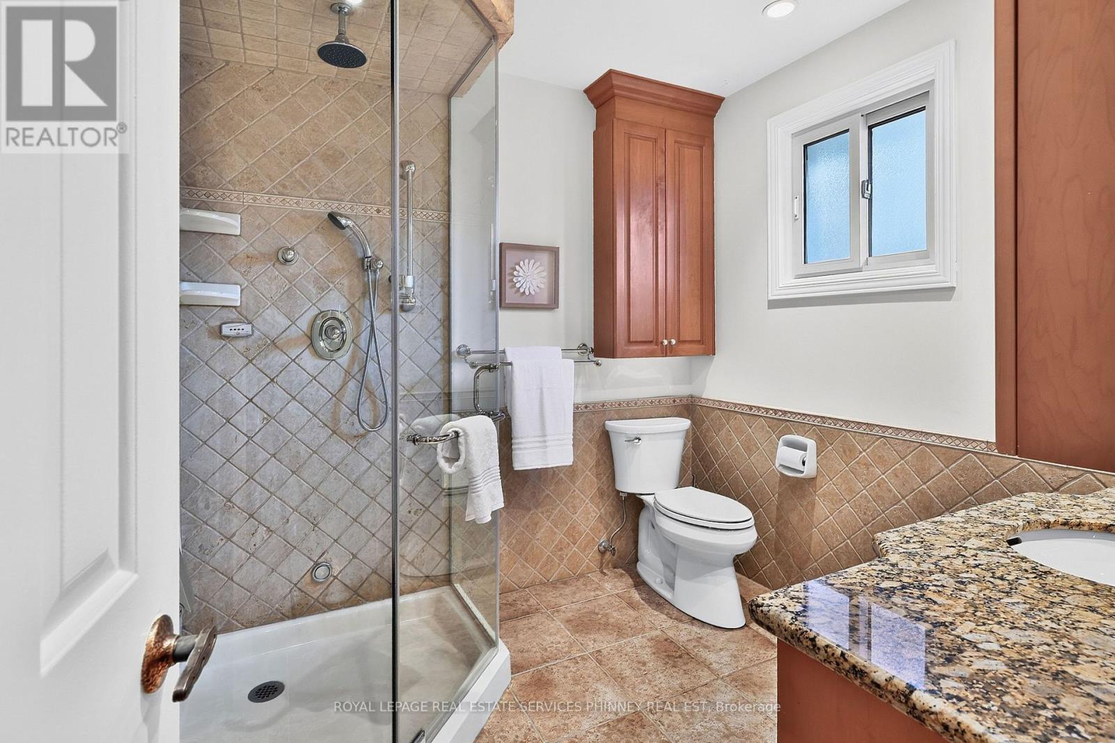 1682 Medallion Court, Mississauga, Ontario  L5J 4G1 - Photo 24 - W13793498