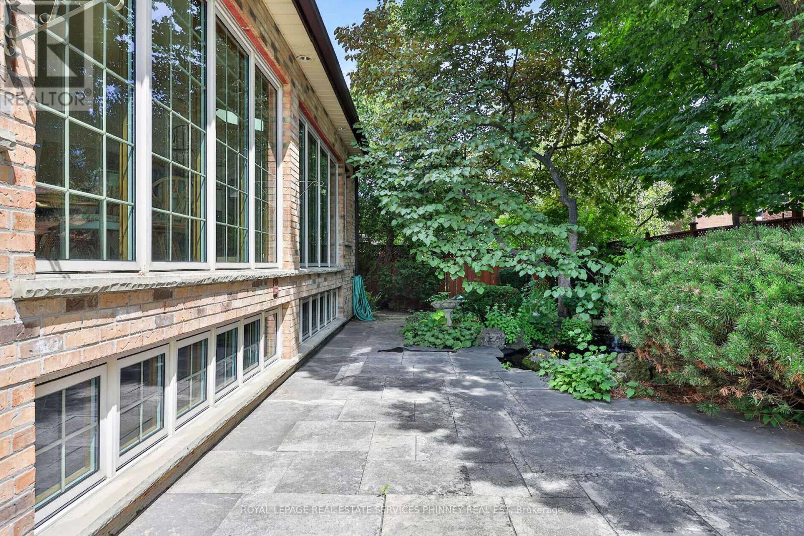1682 Medallion Court, Mississauga, Ontario  L5J 4G1 - Photo 42 - W13793498