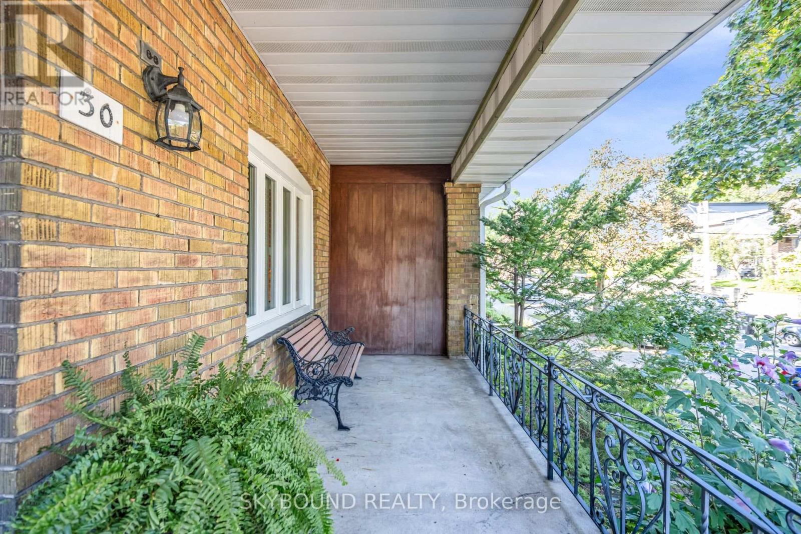 30 Woodmount Avenue, Toronto, Ontario  M4C 3X7 - Photo 4 - E13792832