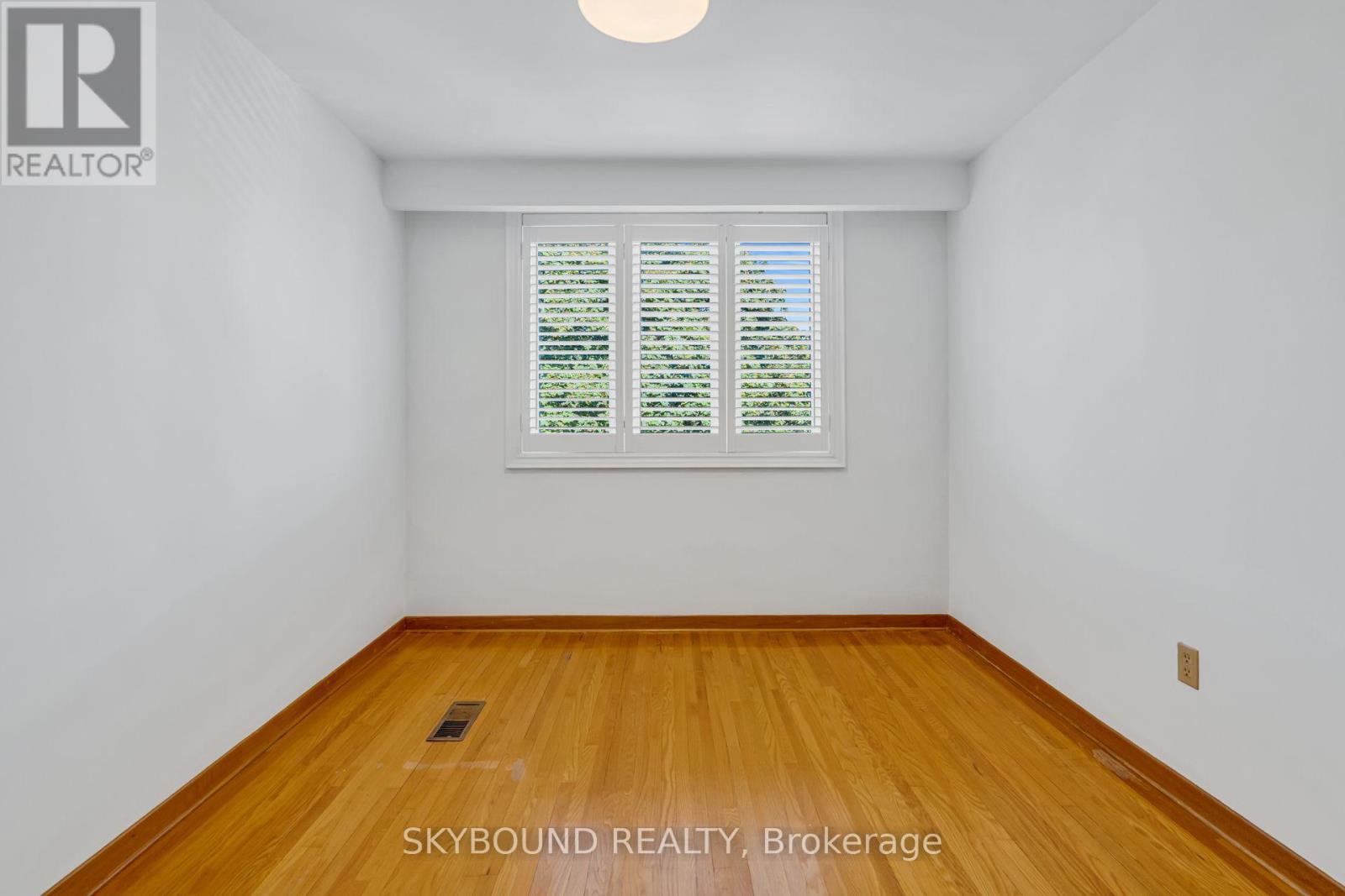 30 Woodmount Avenue, Toronto, Ontario  M4C 3X7 - Photo 20 - E13792832