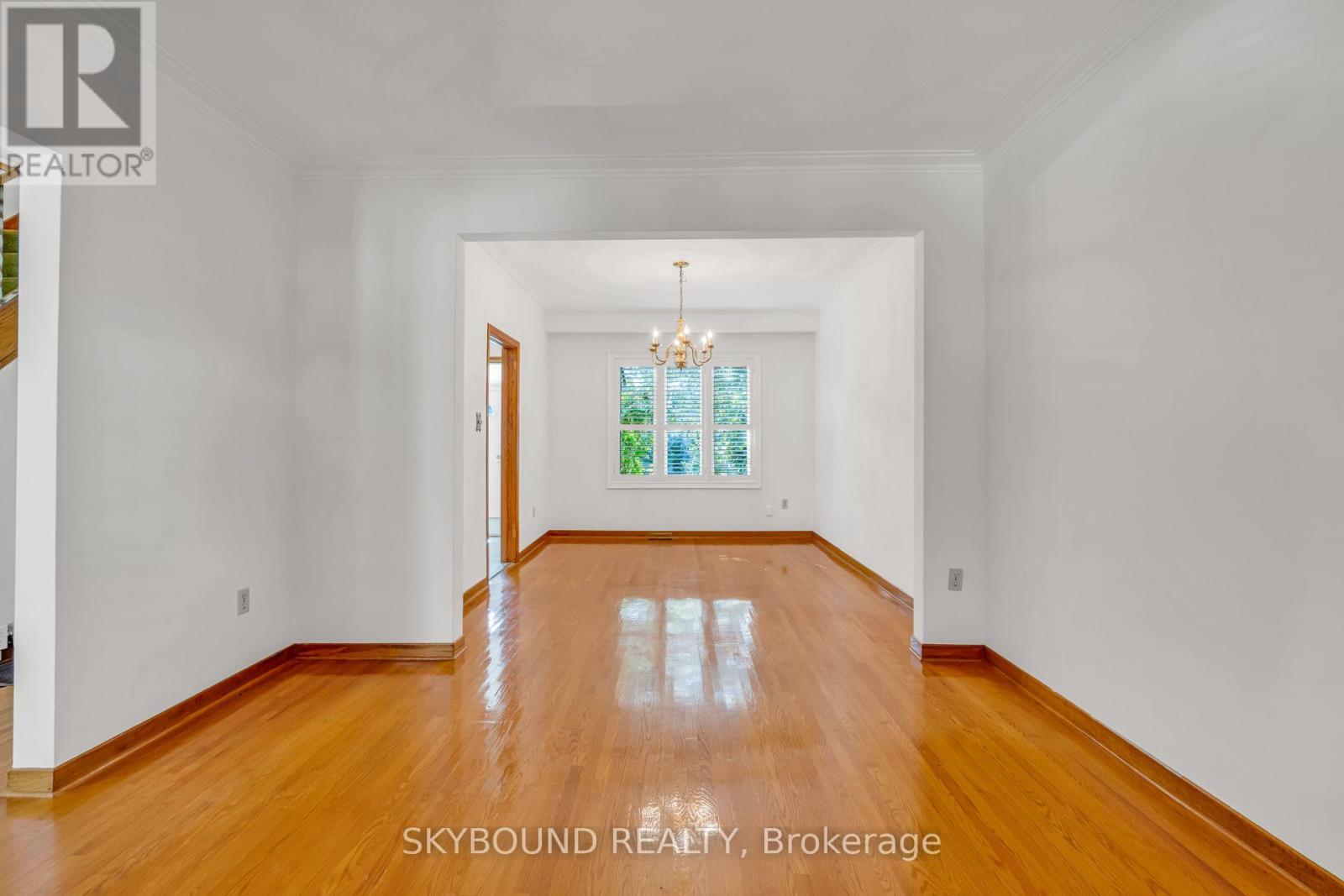 30 Woodmount Avenue, Toronto, Ontario  M4C 3X7 - Photo 8 - E13792832