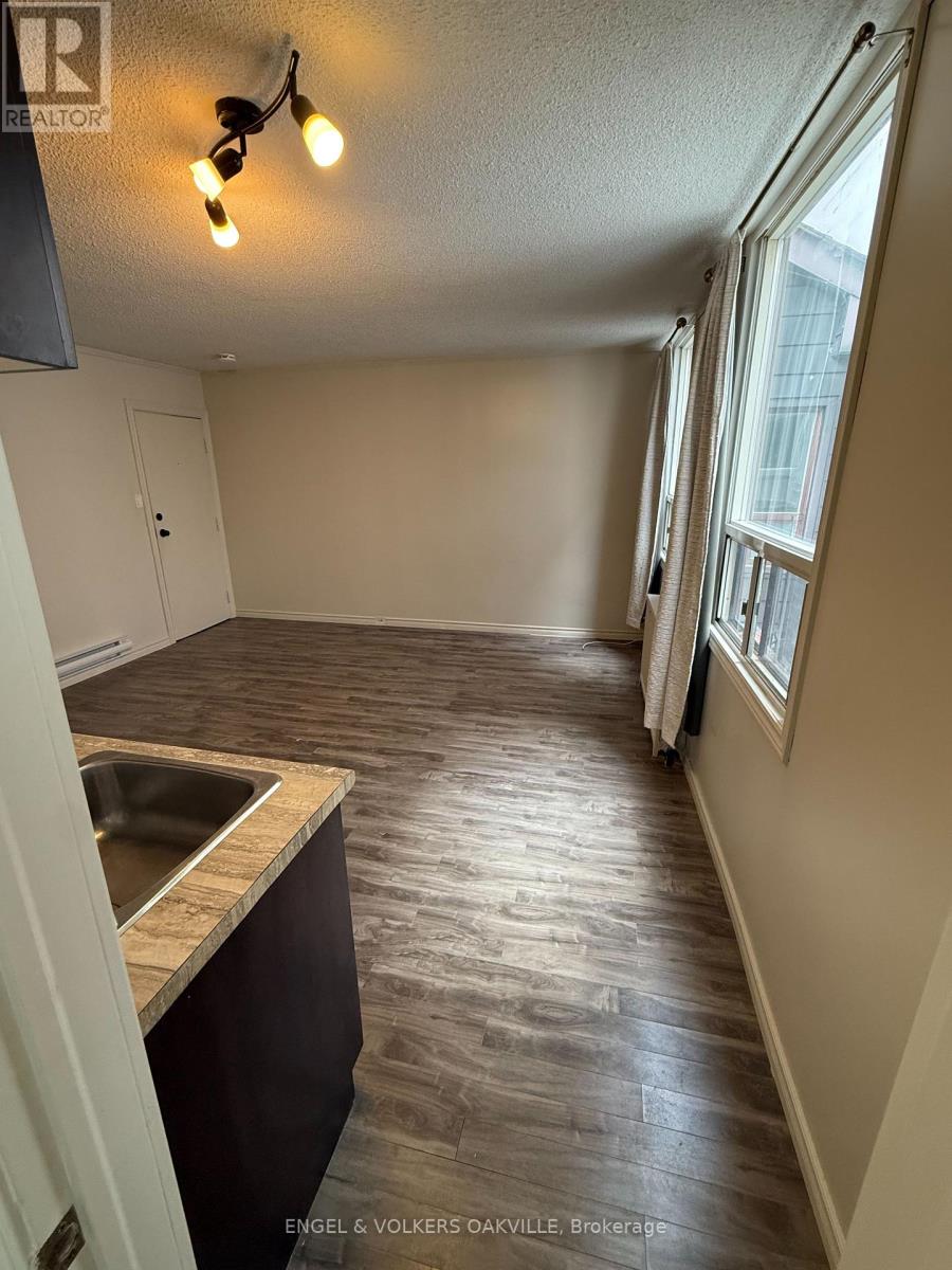 3 - 155 Lakeshore Road E, Oakville, Ontario  L6J 5C3 - Photo 7 - W13790520