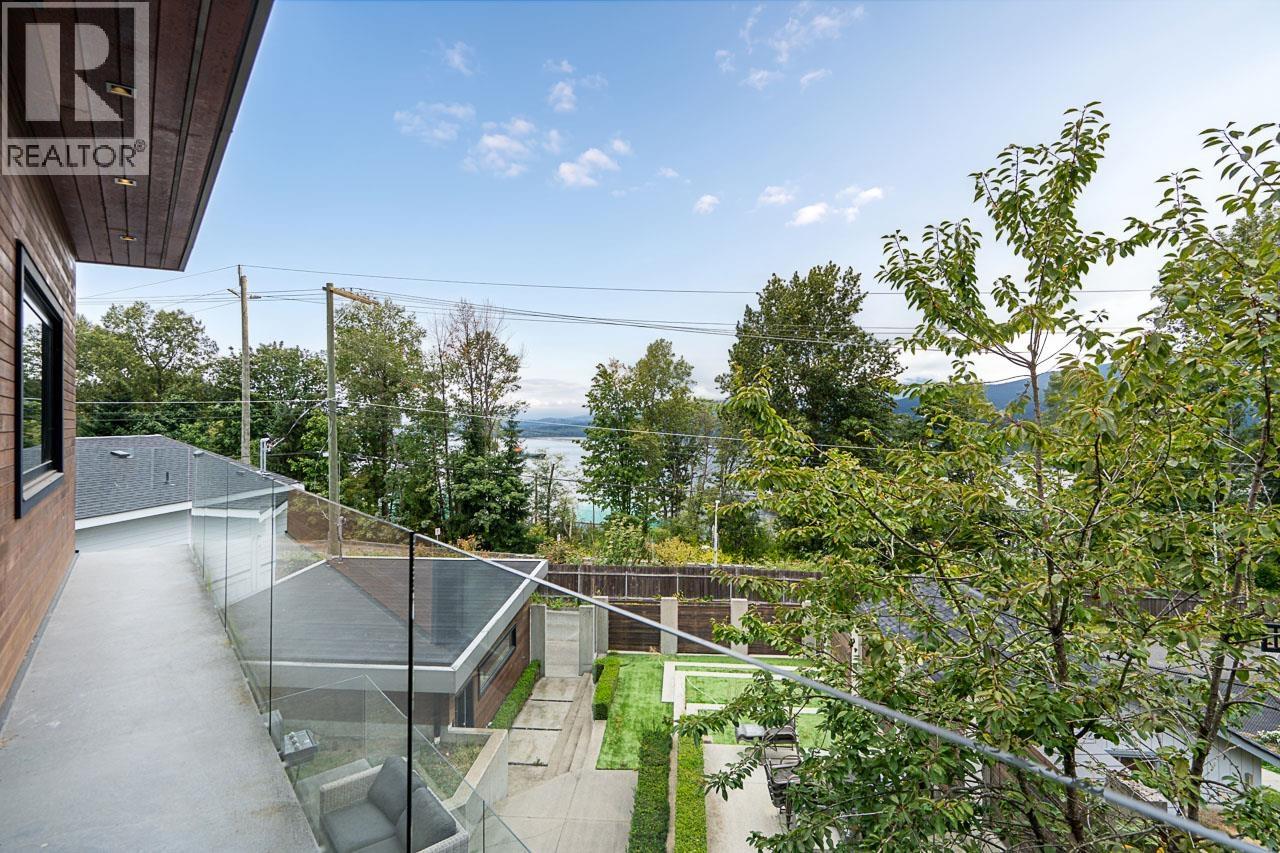 7317 Barnet Road, Burnaby, British Columbia  V5A 1E5 - Photo 17 - R3165722