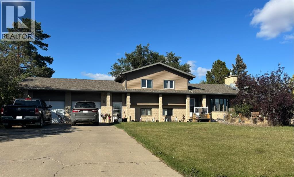 5204 51 Avenue photo 1