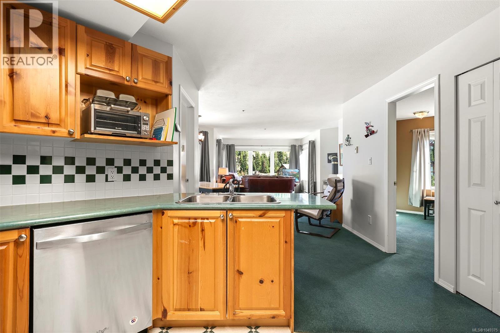 202 1320 Henry Rd, Courtenay, British Columbia  V9J 1L0 - Photo 15 - 1049375