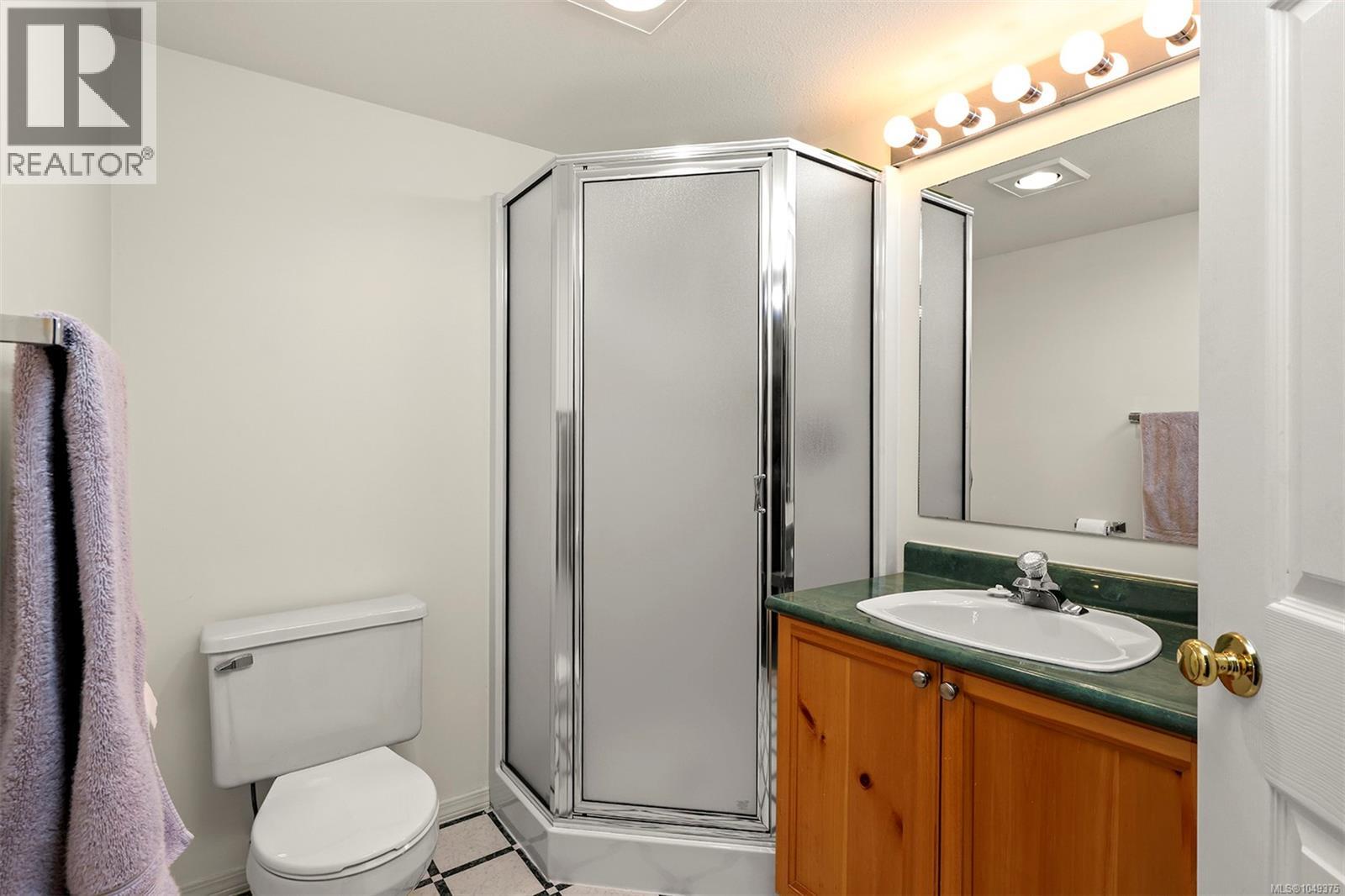 202 1320 Henry Rd, Courtenay, British Columbia  V9J 1L0 - Photo 18 - 1049375