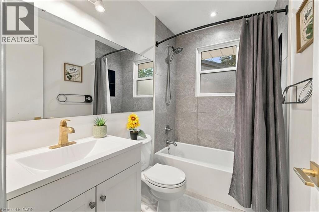 212 West 33rd Street, Hamilton, Ontario  L9C 5J5 - Photo 23 - 40863005